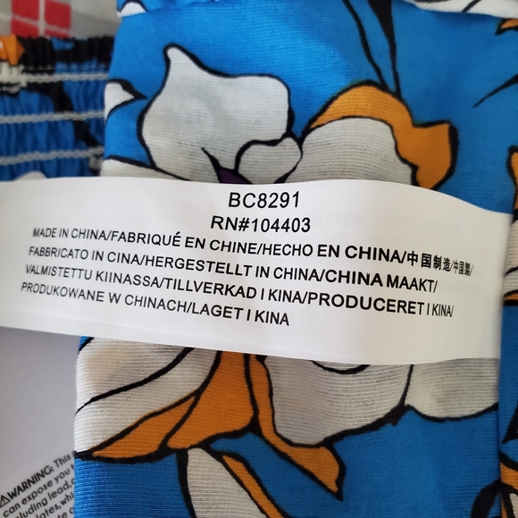 J.O.A. Lapa Blue Tie Front Smocked Crop Top - Picture 6 of 10